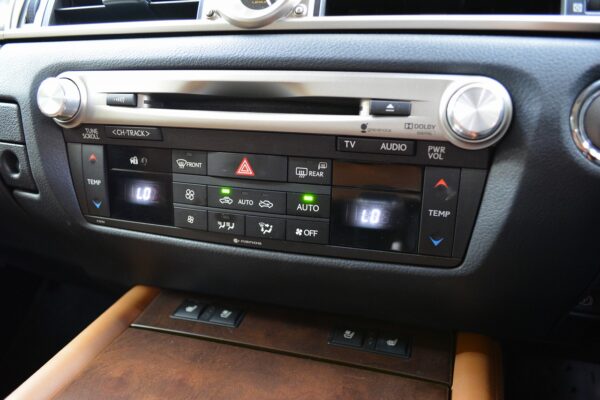 Blackbunny　GS250改　社外四輪独立エアサス　エモーション19インチ - 画像 (16)